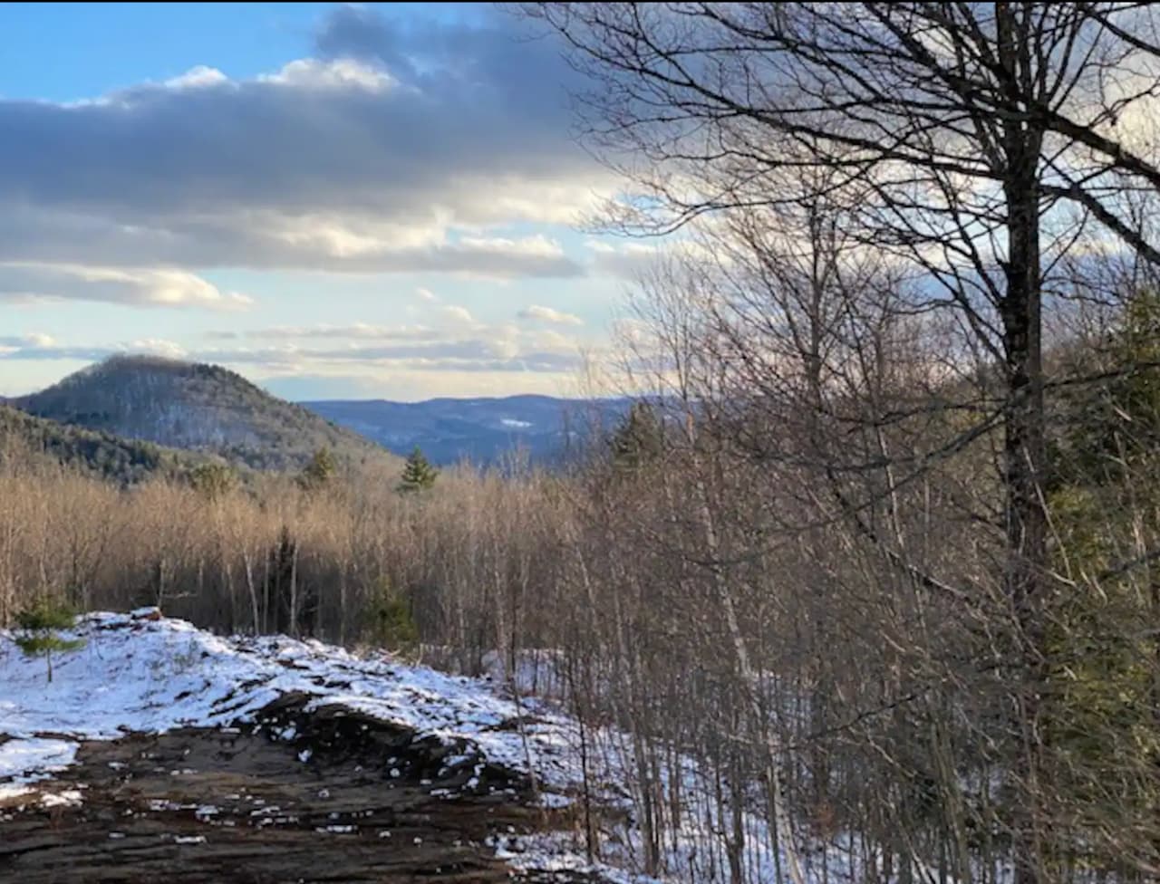 Secluded Vermont Sugarhouse Cabin