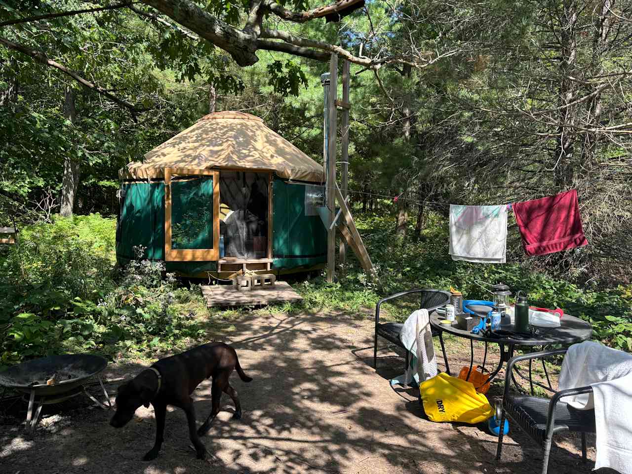 Off Grid Lakeside Yurt