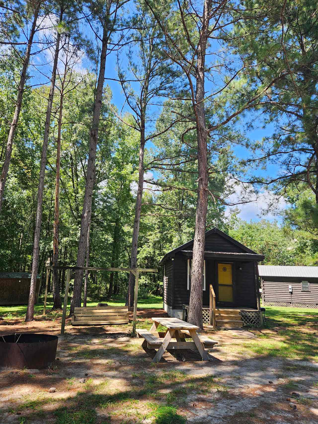 Leaning Pines Campground and Cabins