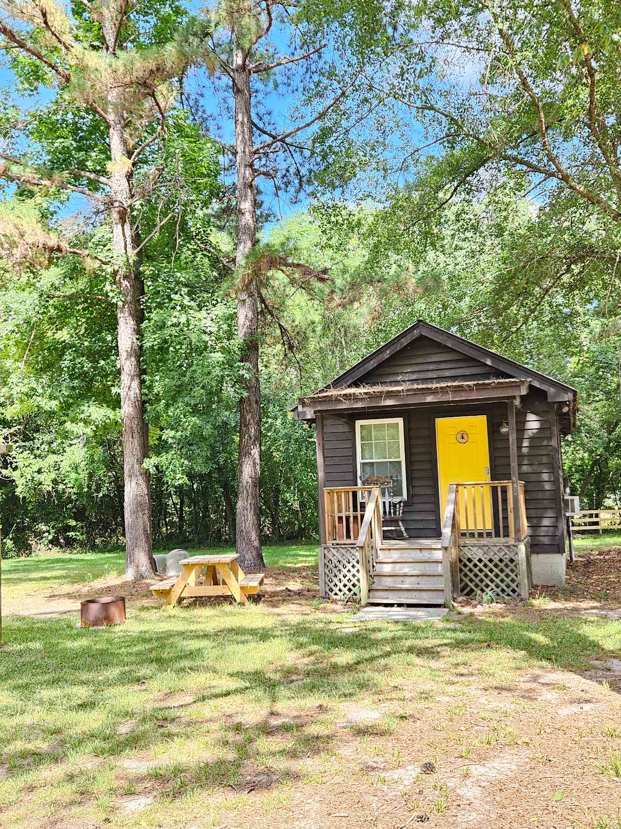 Leaning Pines Campground and Cabins