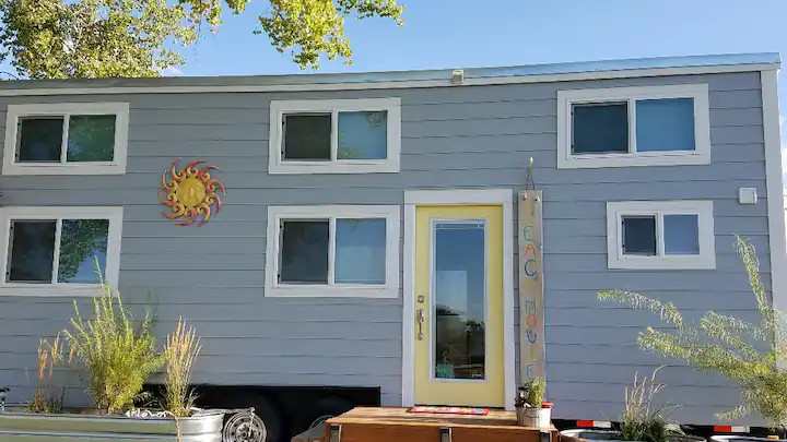 Beach-in  Tiny House