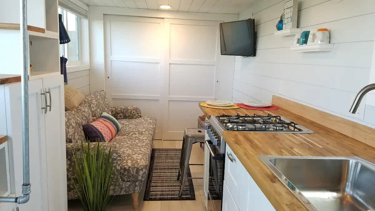 Beach-in  Tiny House