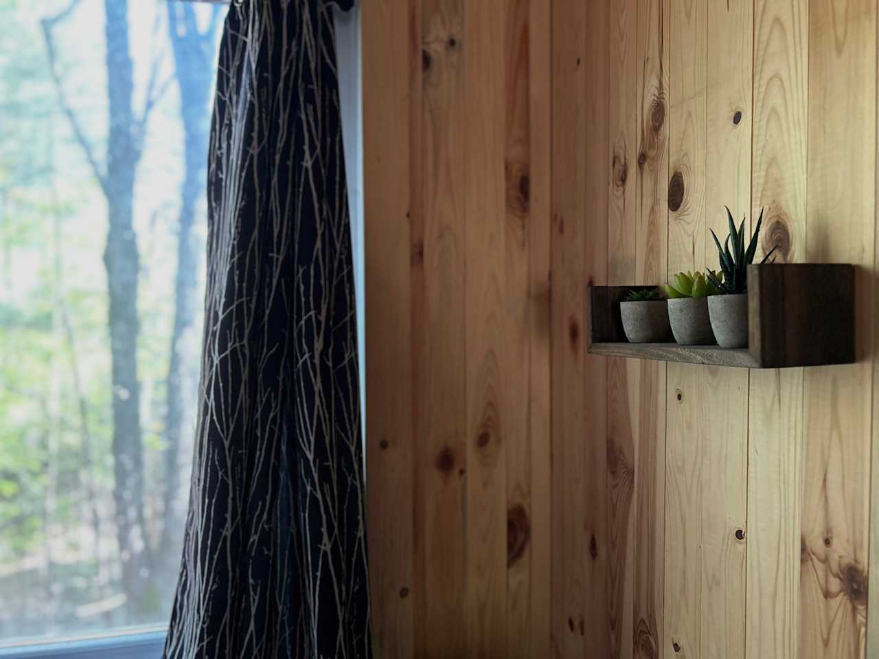 Treehouse + private cedar sauna