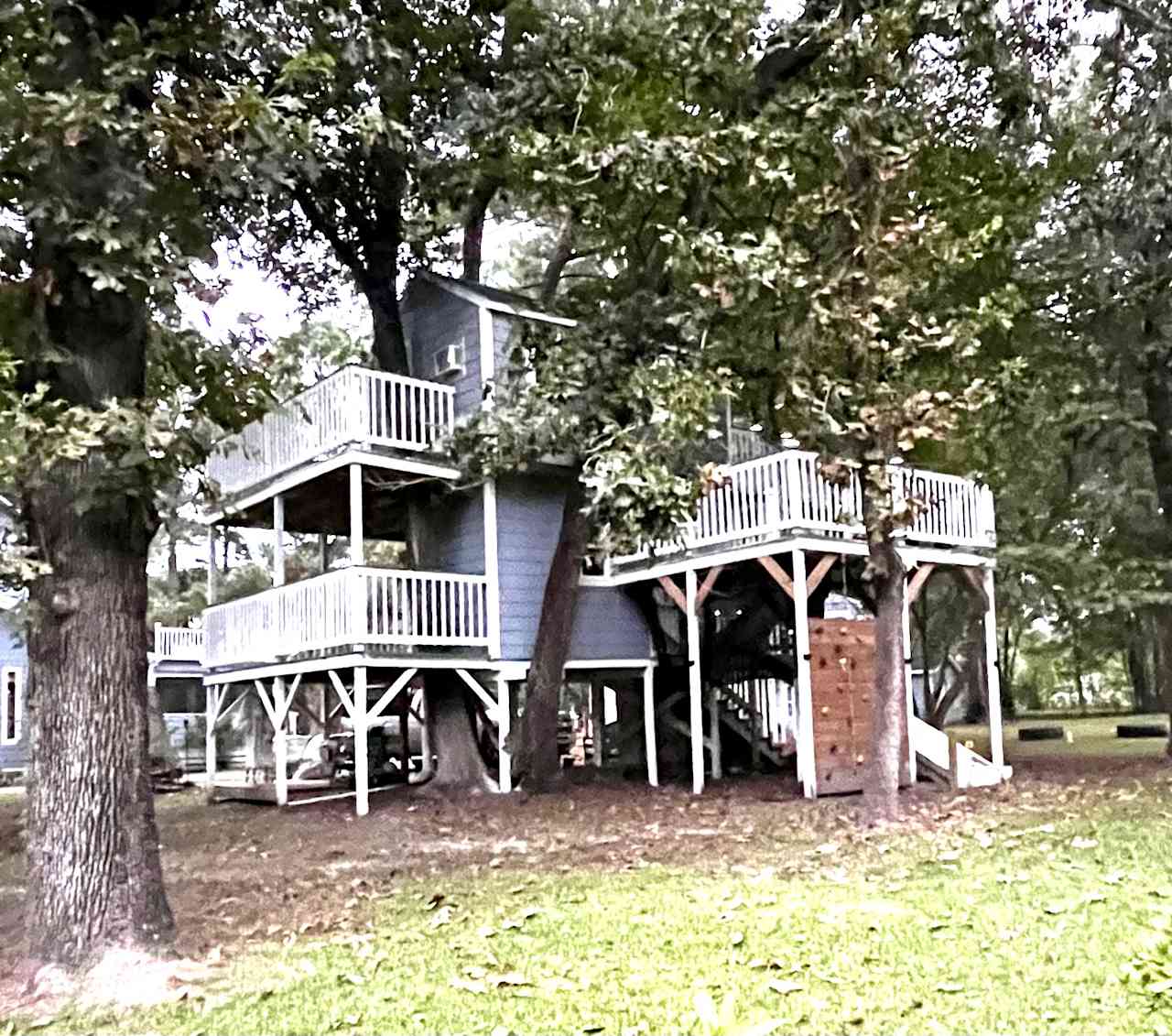 Three Story Hollywood Treehouse