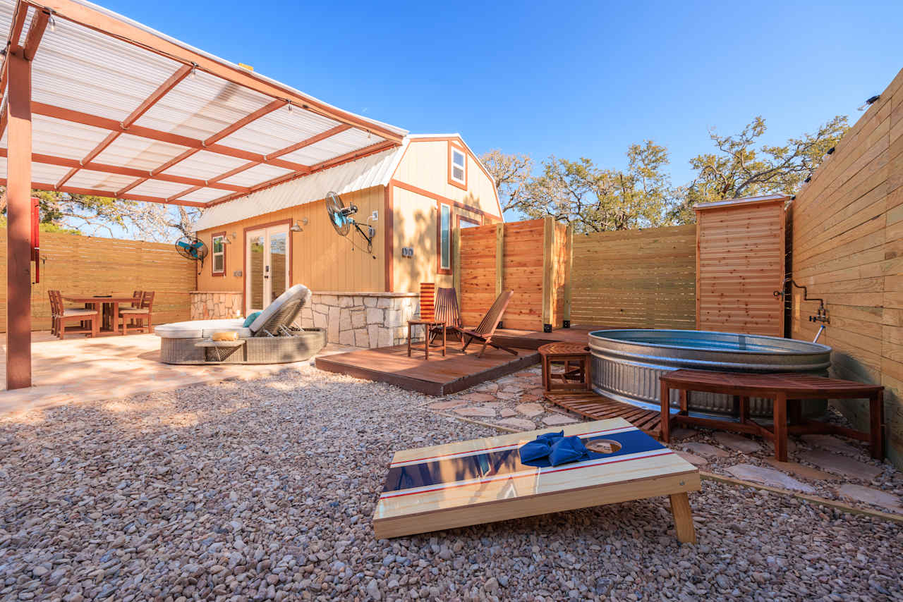 Romantic Tiny Luxury cabin-hot tub