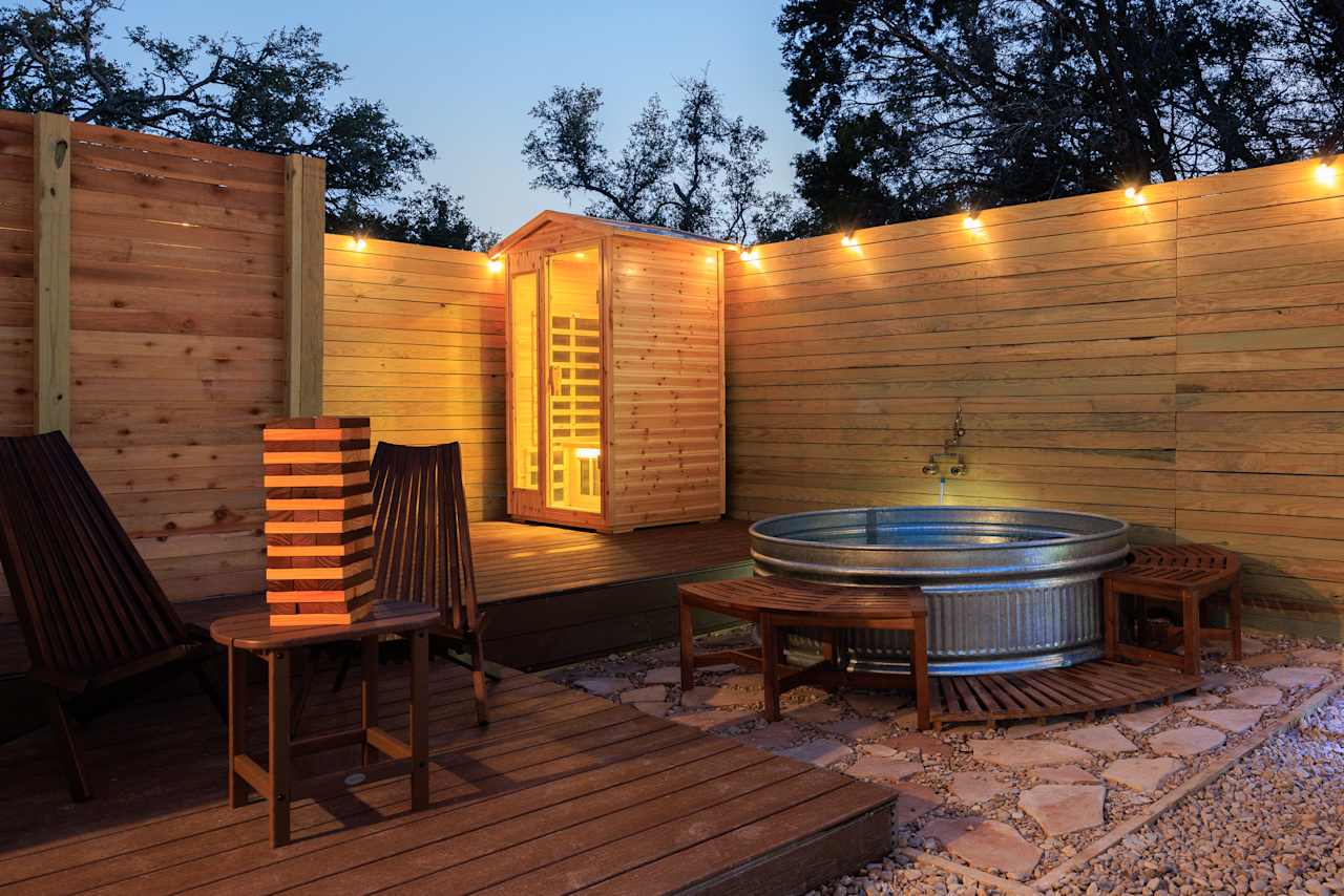 Romantic Tiny Luxury cabin-hot tub