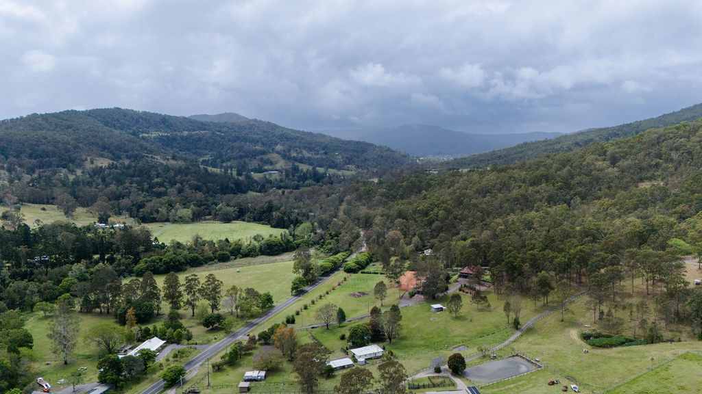 Cottage On Lamington