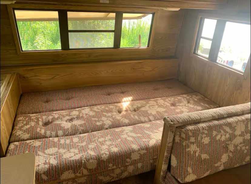 Cozy Camper At Pine Lake