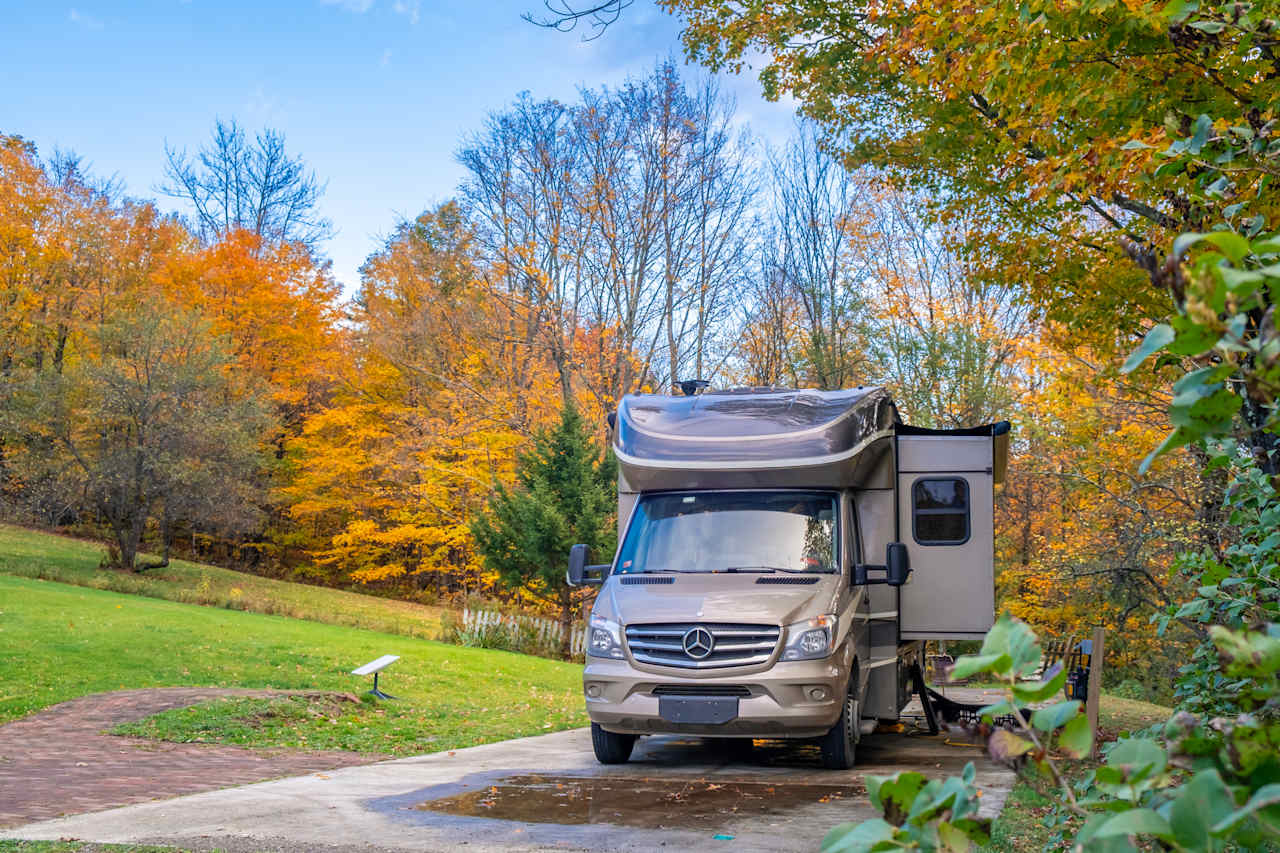 Golden Maple Farm - Camping