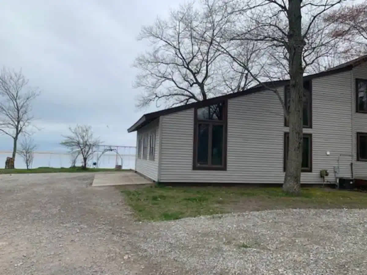 Cozy Home on Lake Huron I