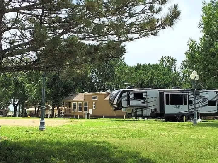 Beaumont Hotel & RV Park