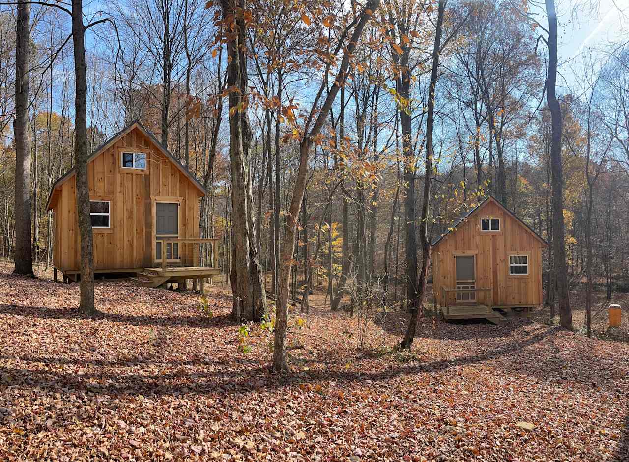 Cabin 1, Maple Cabin, is on the left.
Cabin 2, Poplar Cabin, is on the right.
