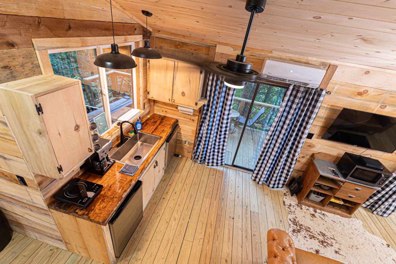 Glamping Airstream Barn