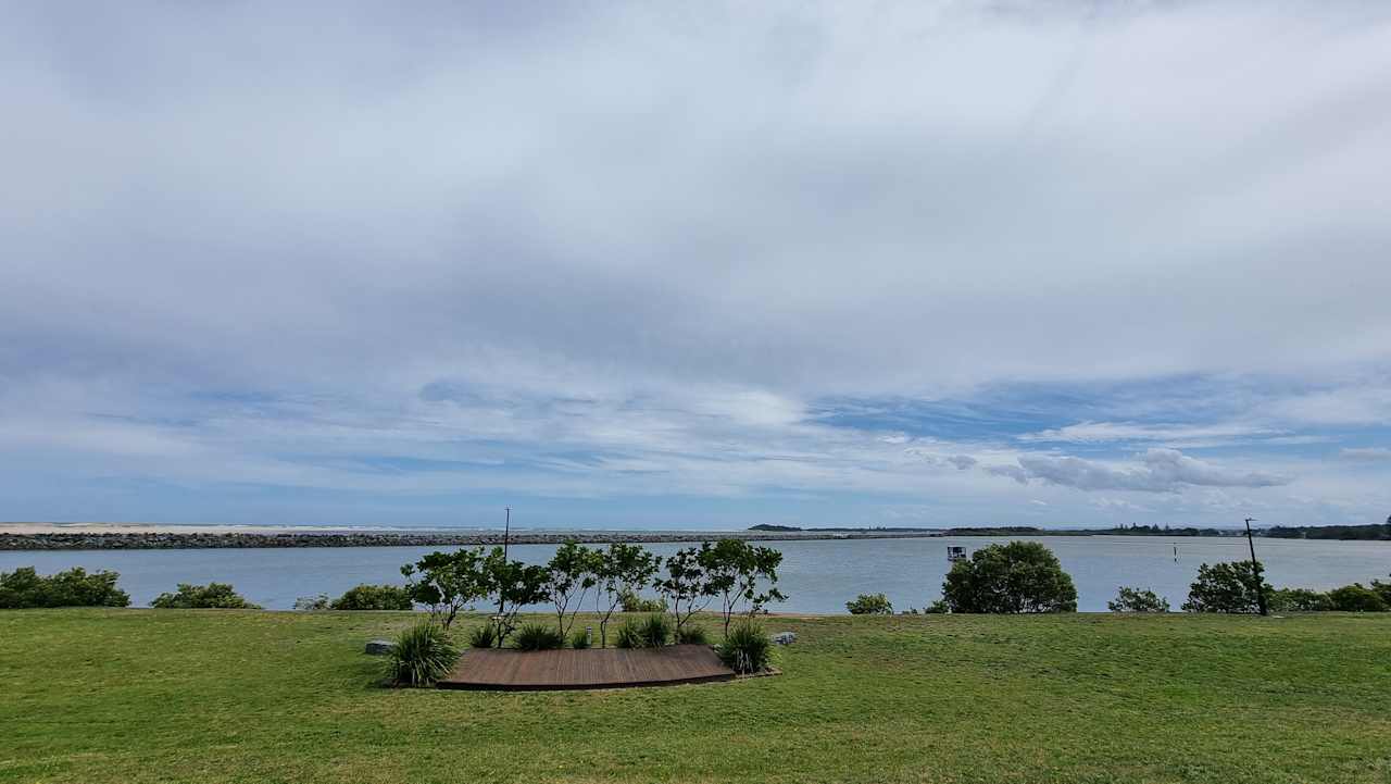 Local short walk: to stunning scenery taken in from a yoga deck, park, picnic areas, amenities by the iconic Harrington Breakwall.