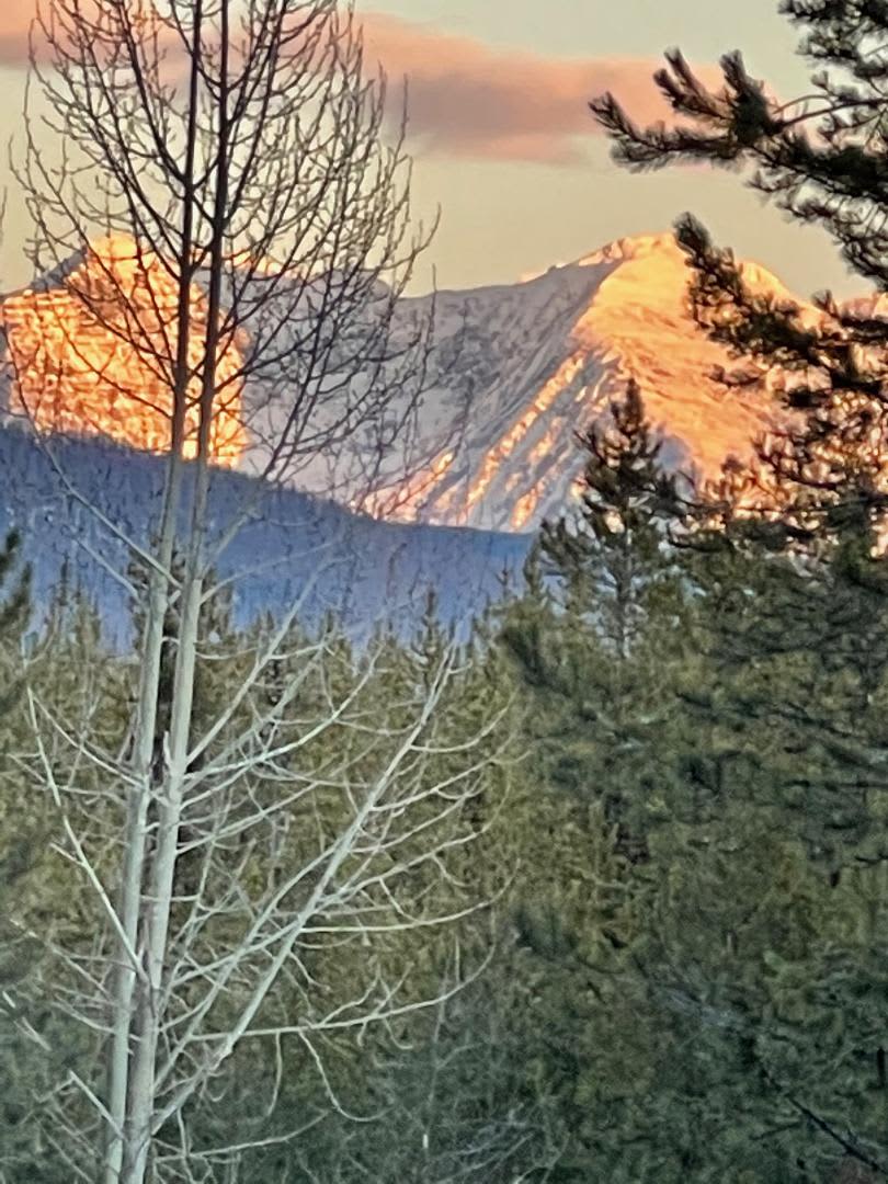 Long range view of the mountians from the Porch