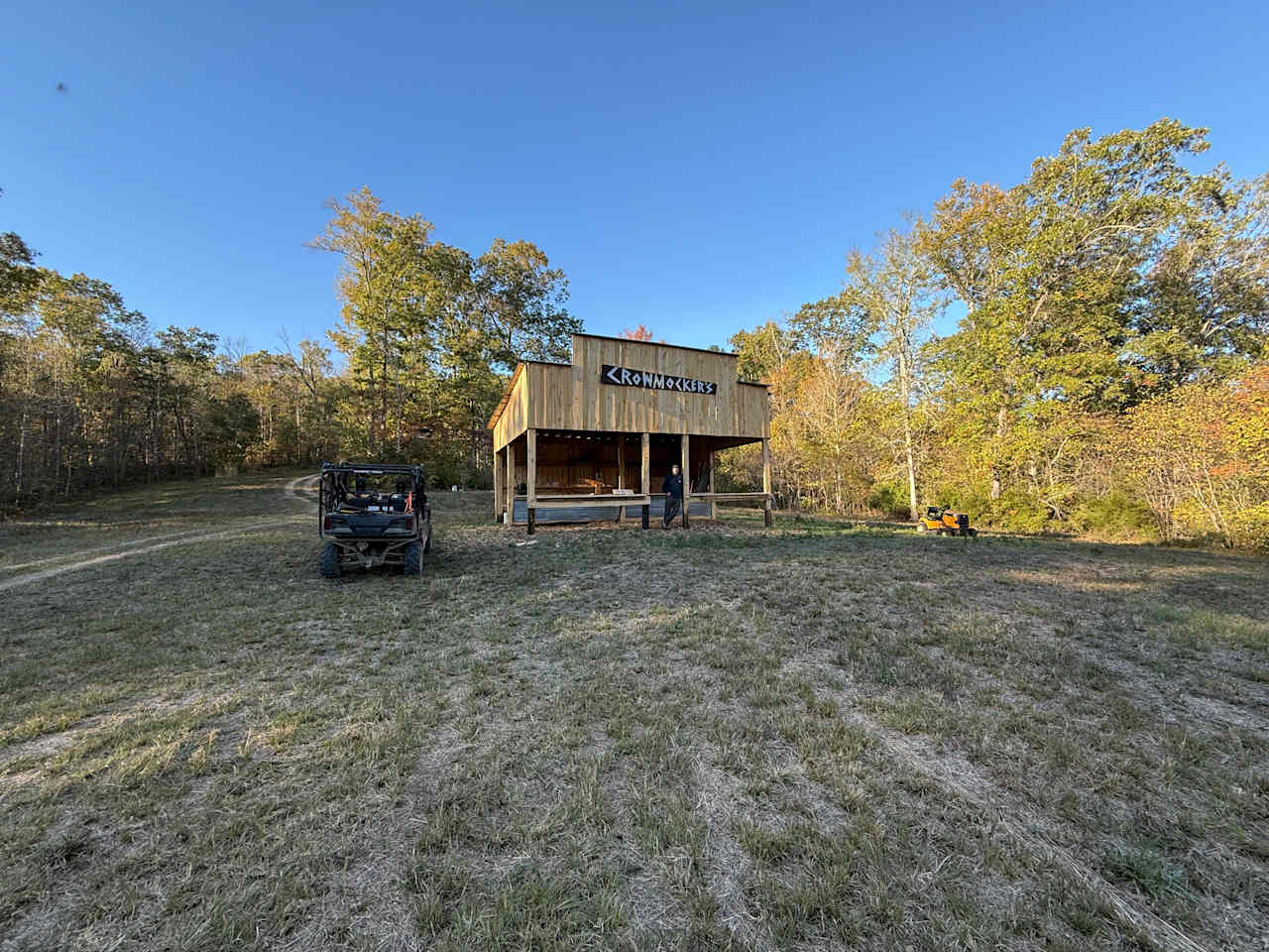 CrowMocker Cabins And Camping