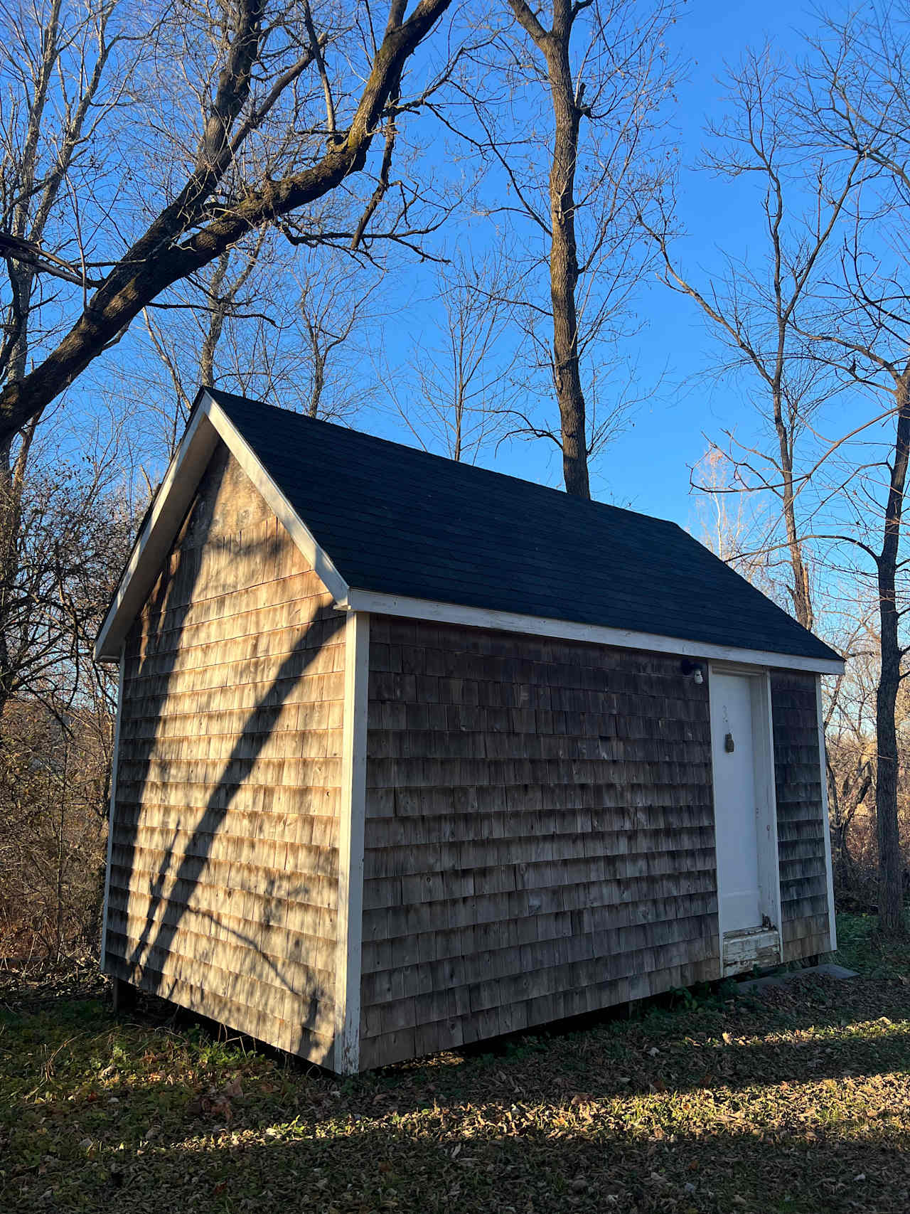 Riverside Retreat and Tiny House