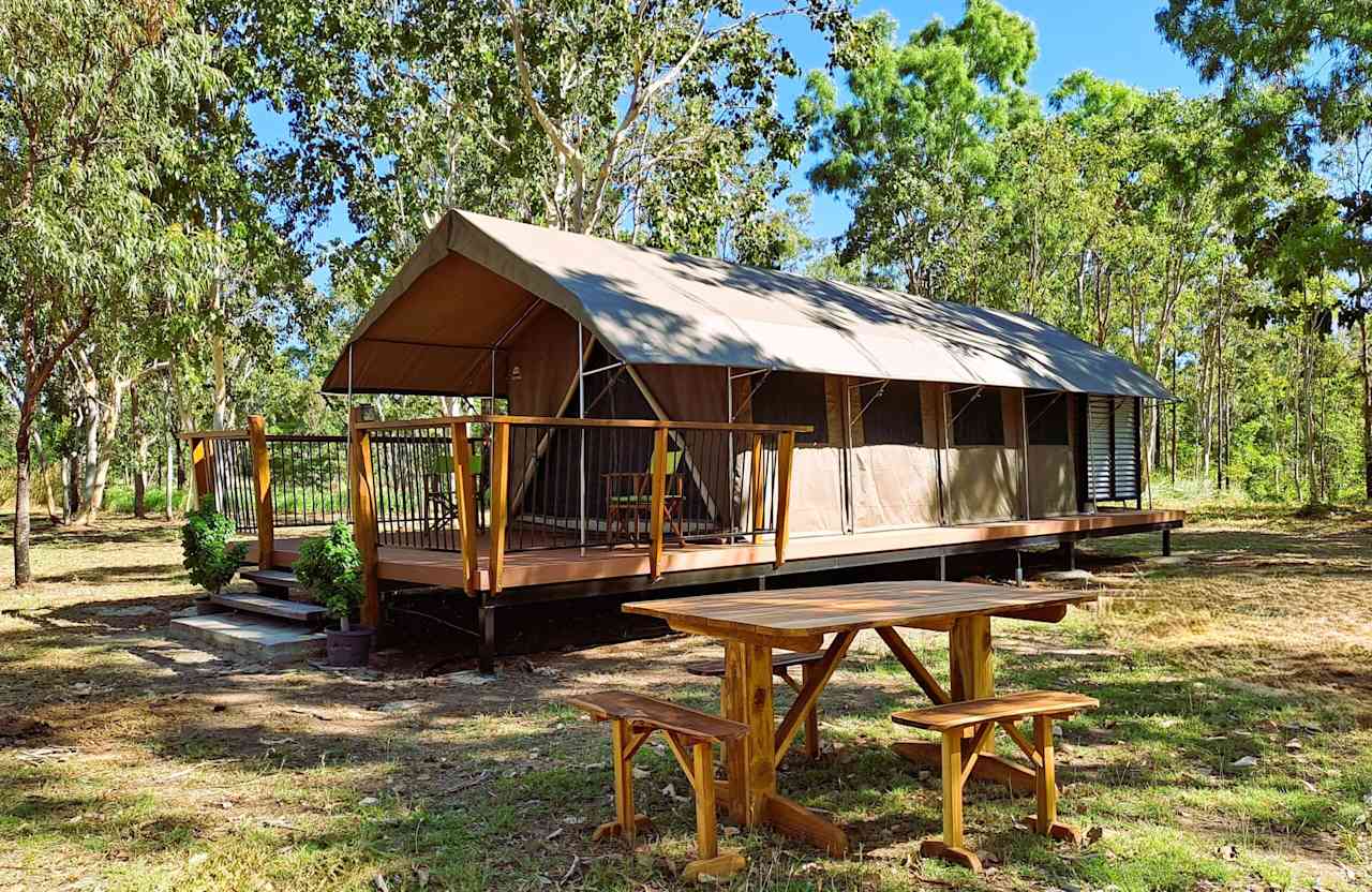 Rossville Retreat Lodges & Camping