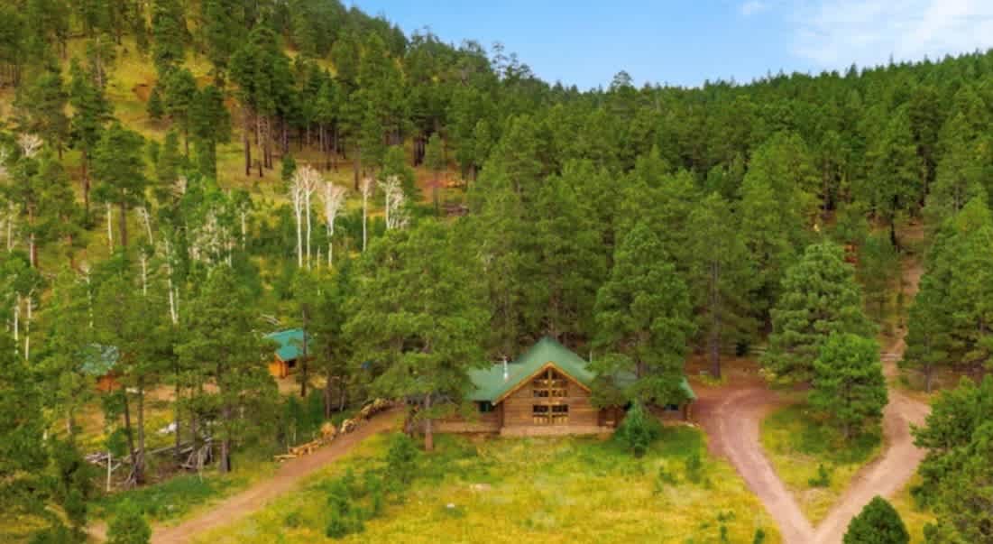 Crater Lake Mini Cabins 1 and 2