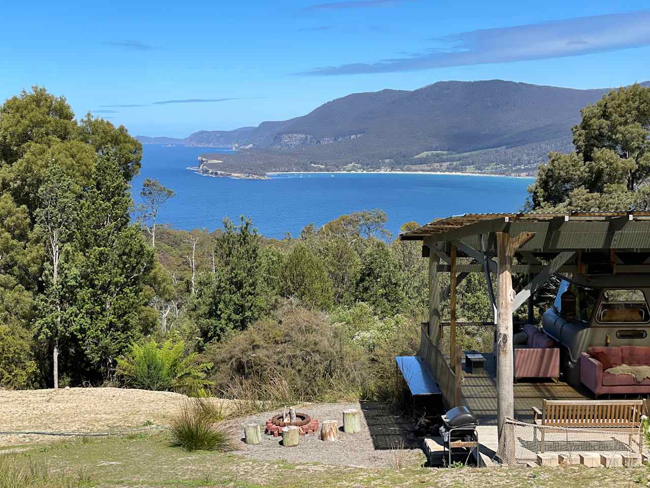 Sea Cliff Lookout Bus