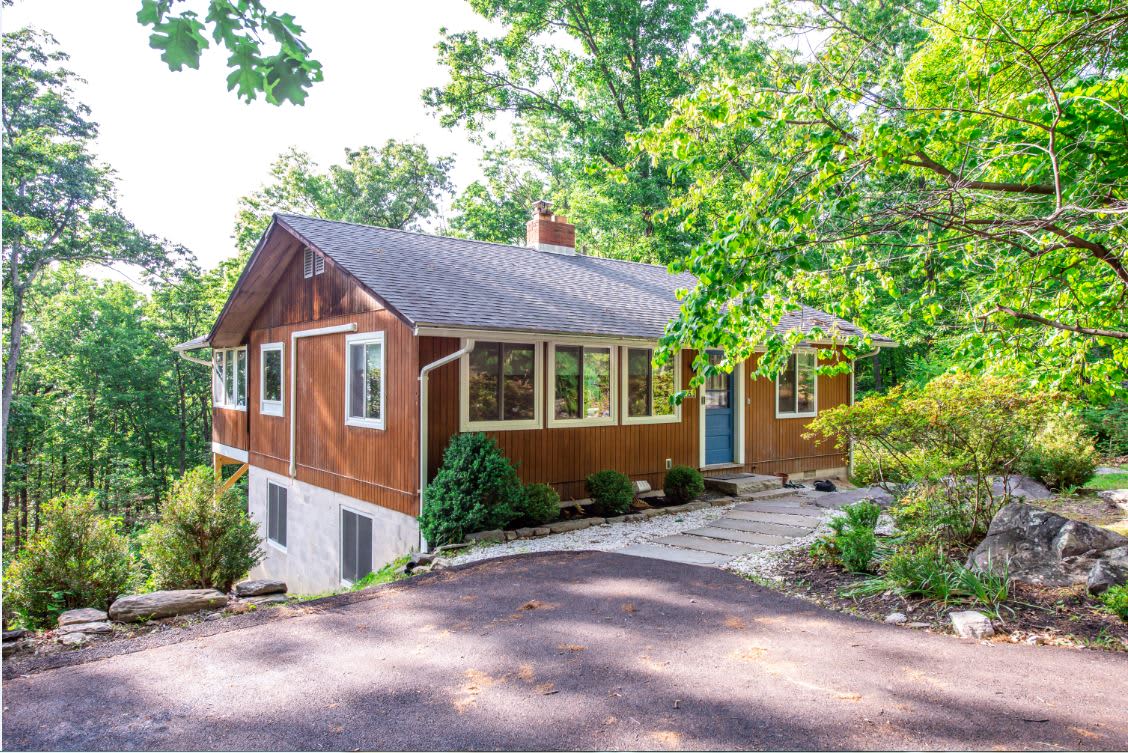 Harpers Ferry Cabin w/ Steam Shower