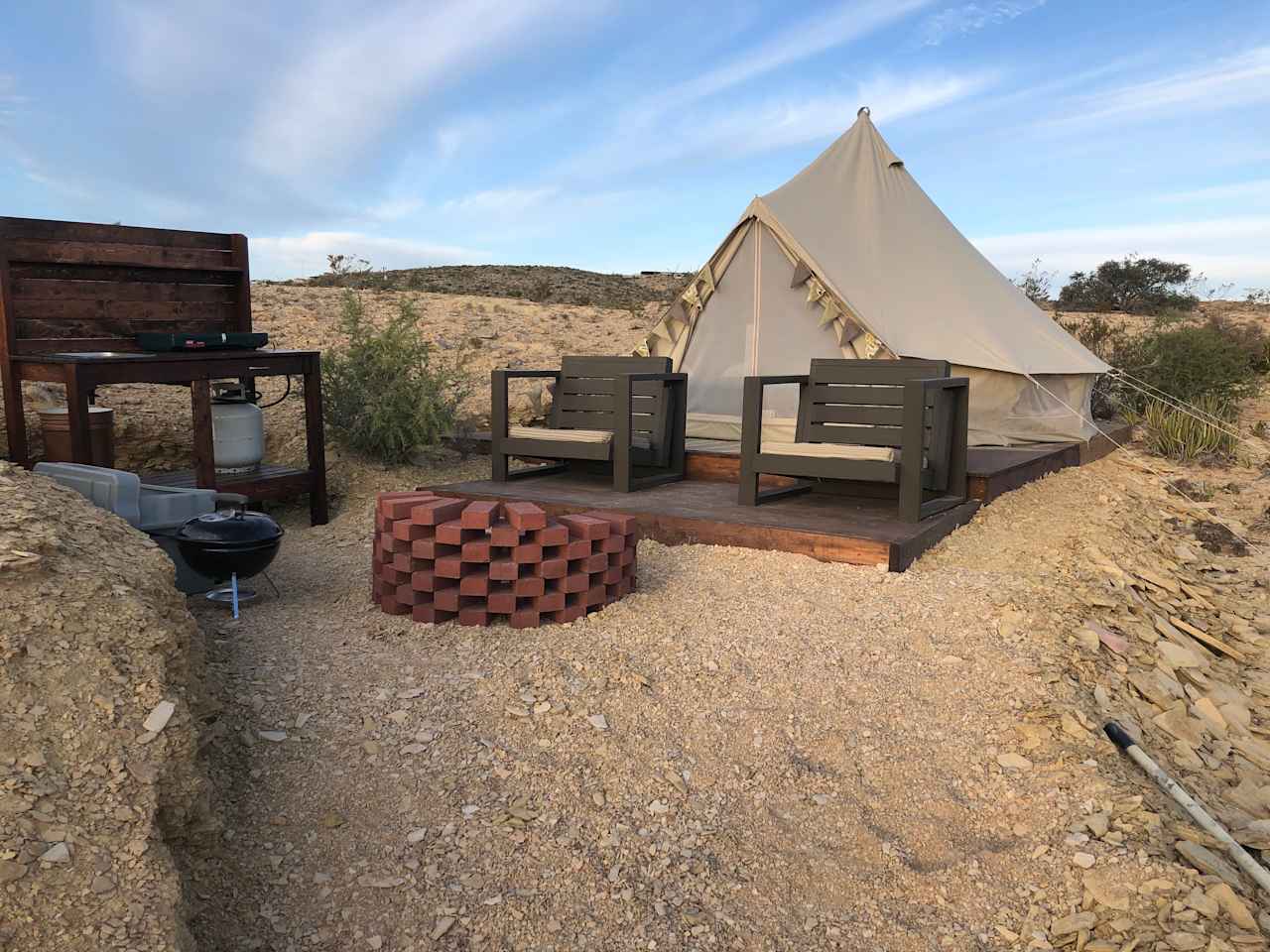 Terlingua Belle & Private Bathhouse