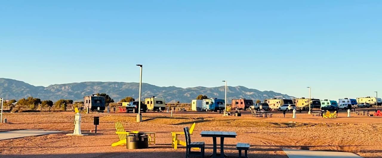 Space Campground & Mountain Views