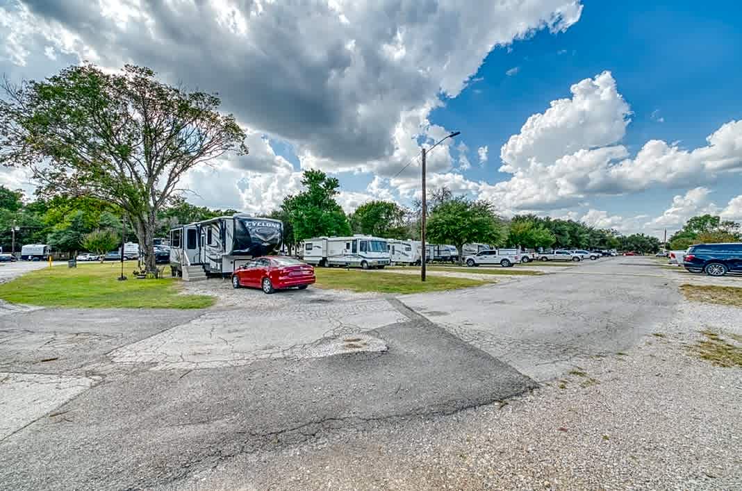 BCS Village 21 RV Park