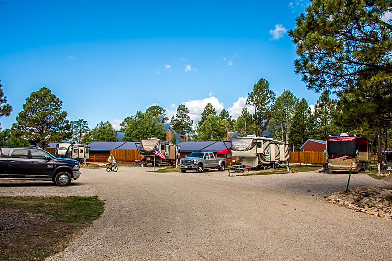 Mountain Landing Suites & RV Park