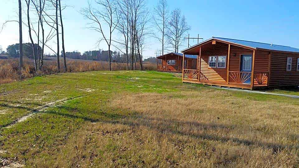 Raleigh Oaks RV Resort & Cottages