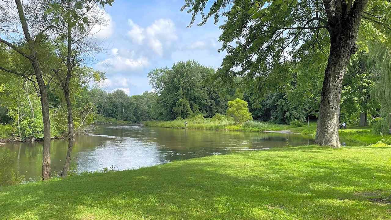 Riverside Park And Campground