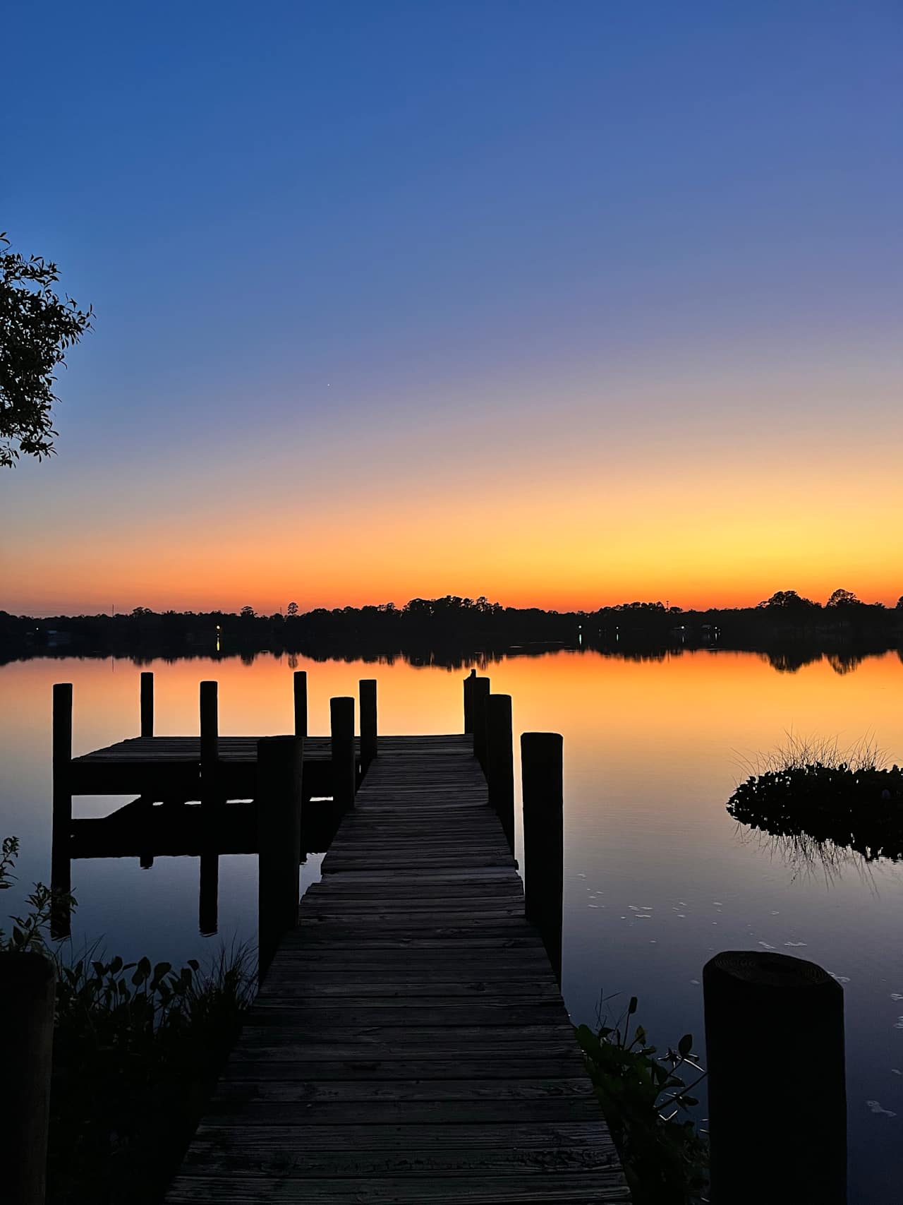 Whispering Oaks Lakeside Sanctuary