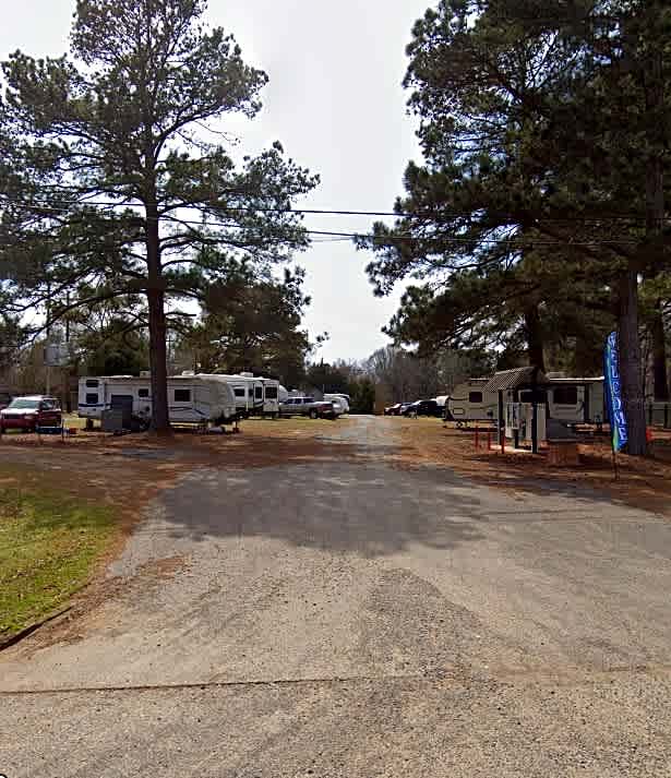30 Amp W/E/S RV Site