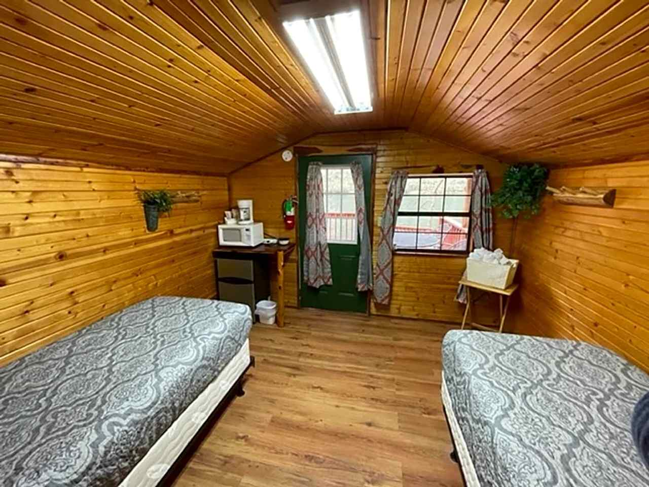 Camper Cabin 5
