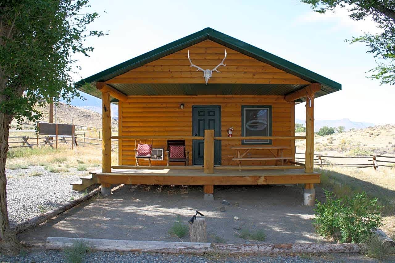 Hunter's Cabin