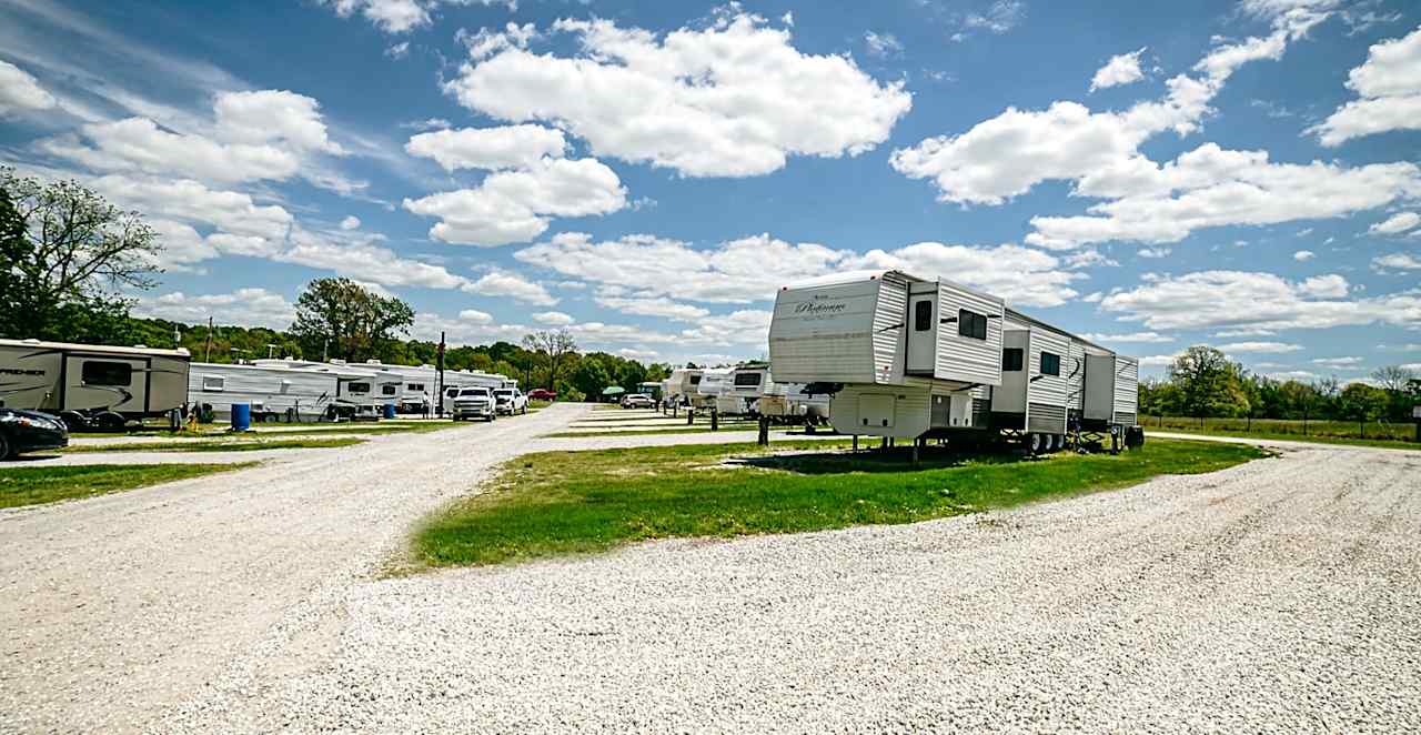 Short Stay 50 Amp Pull-Through RV Site