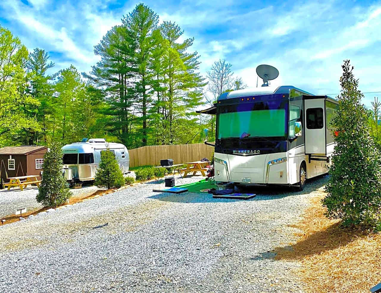 Full Hookup Mountain View Meadow Site