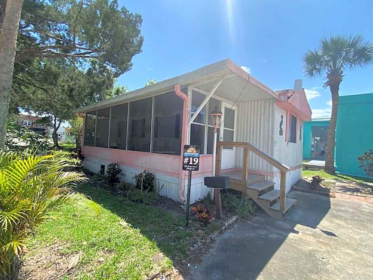 Deluxe Bungalow (2 Bedroom)