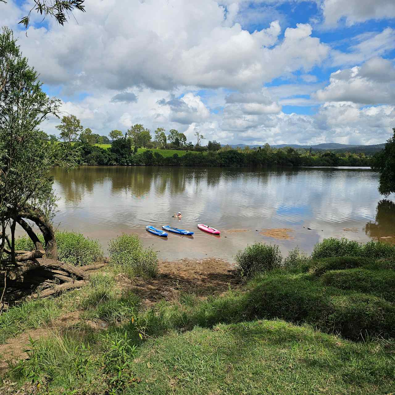 ‘The Hut’ on the Clarence (4WD)