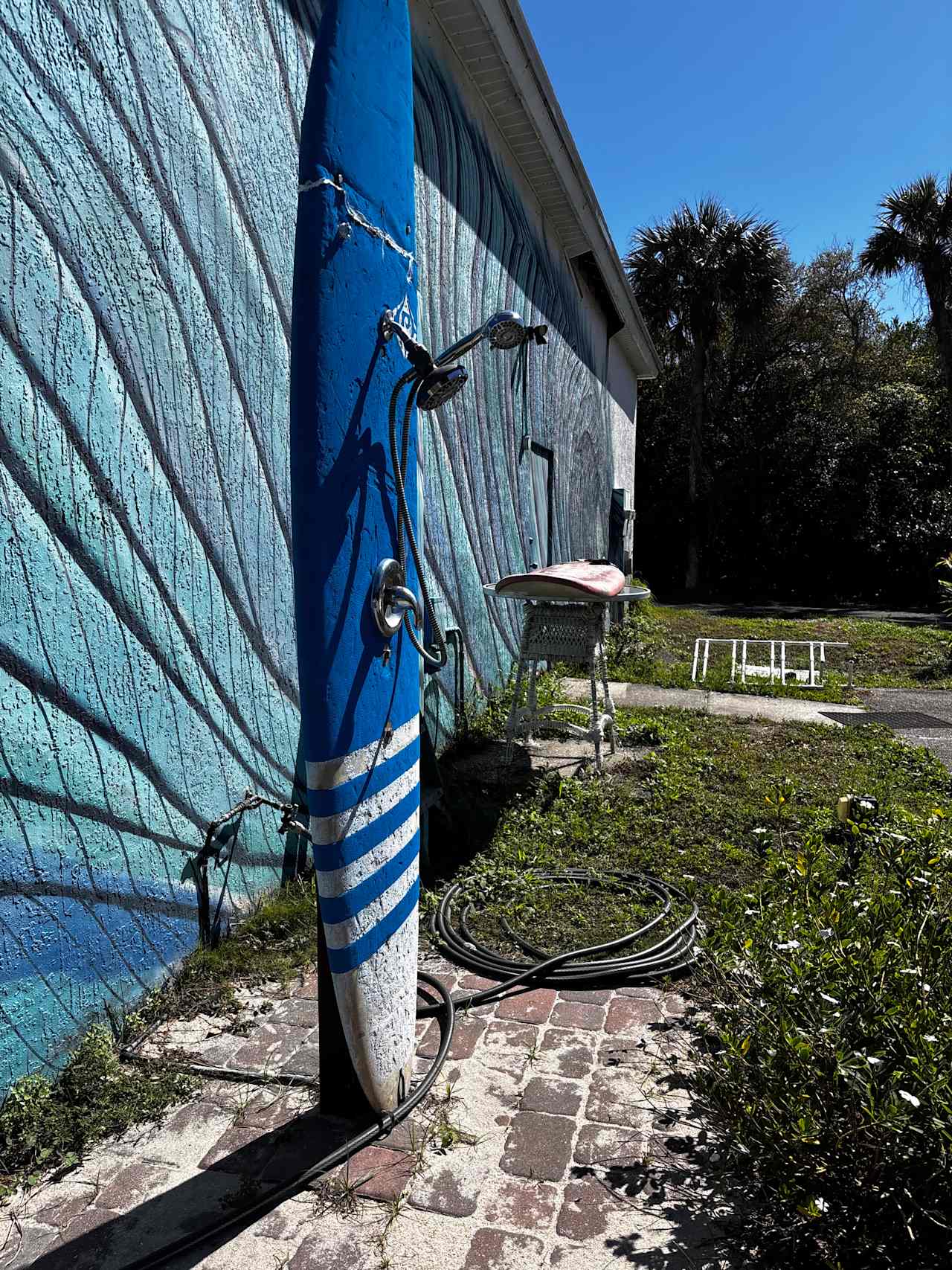 Outdoor shower, cold water only unless you are able to warm water using the sun and water reservoir provided. 