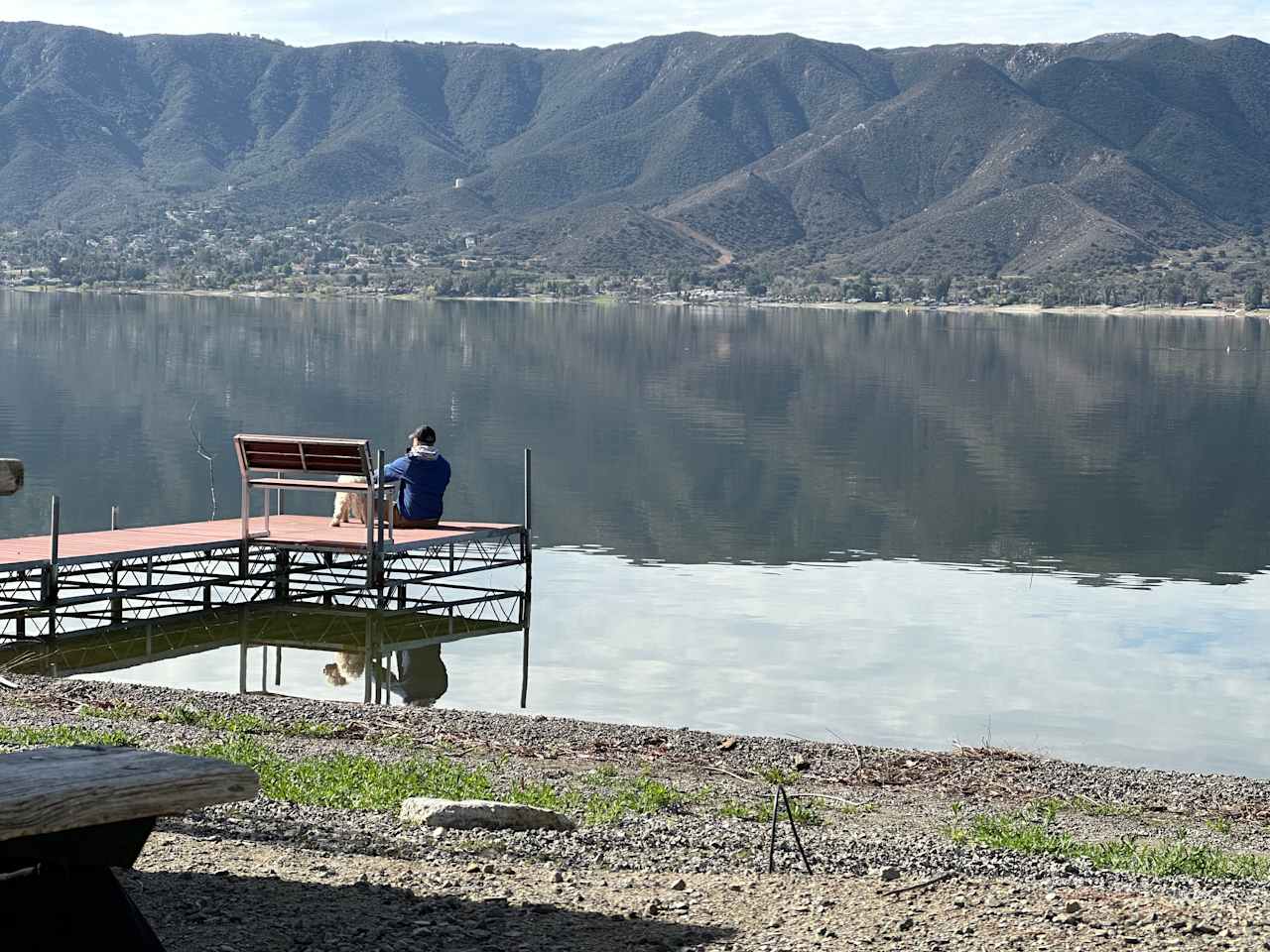 Lakeshore Retreat