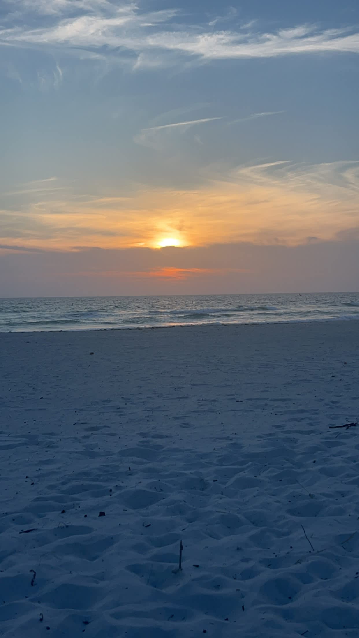 Lewes beach and Delaware State Park is 10 minutes away. Rehoboth beach is 20 minutes away. 