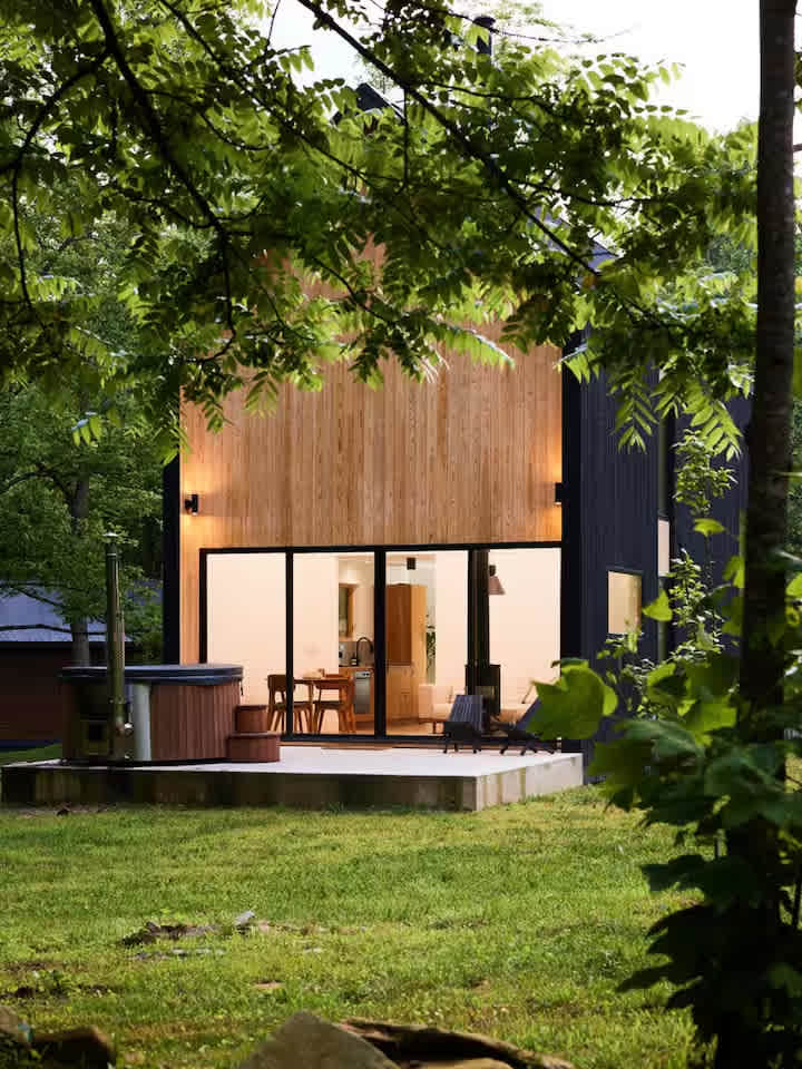 The Hutch Modern Cabin