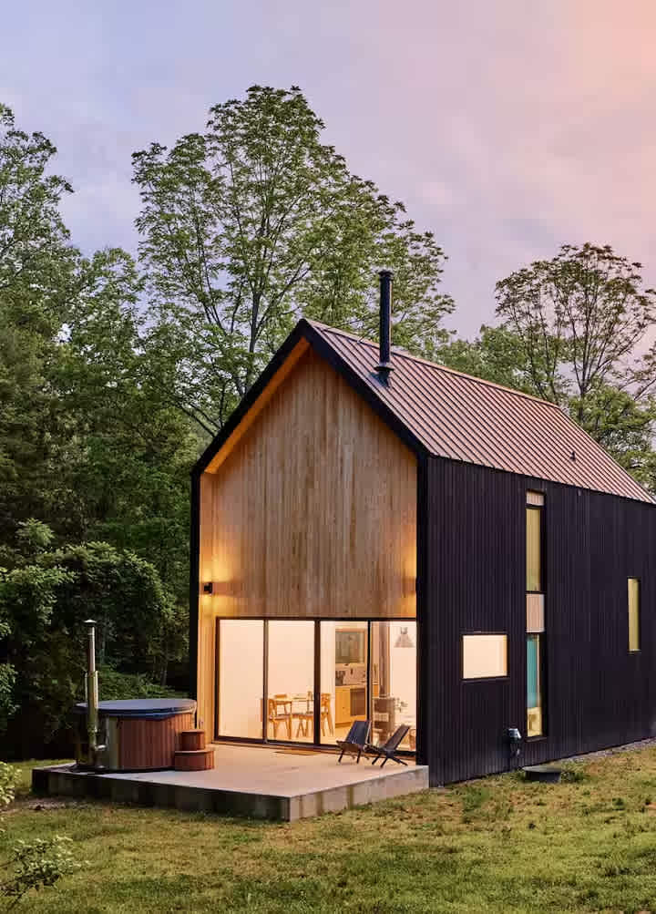 The Hutch Modern Cabin