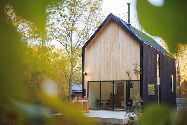 The Hutch Modern Cabin