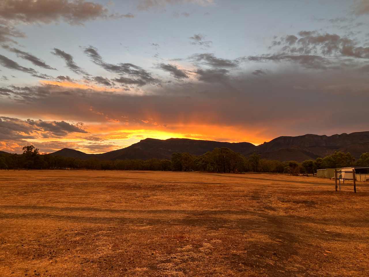 Grampians Park Station -Grand Views