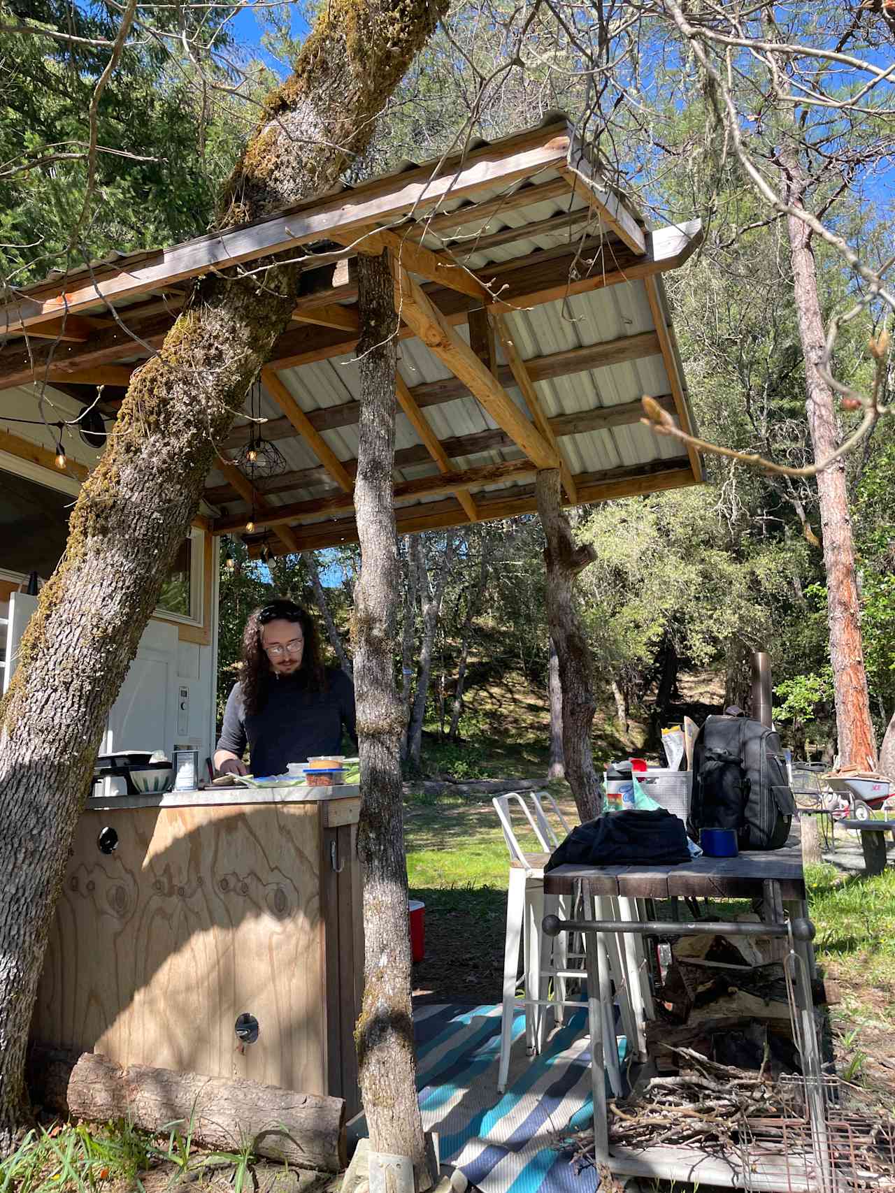 Lovely outdoor kitchen