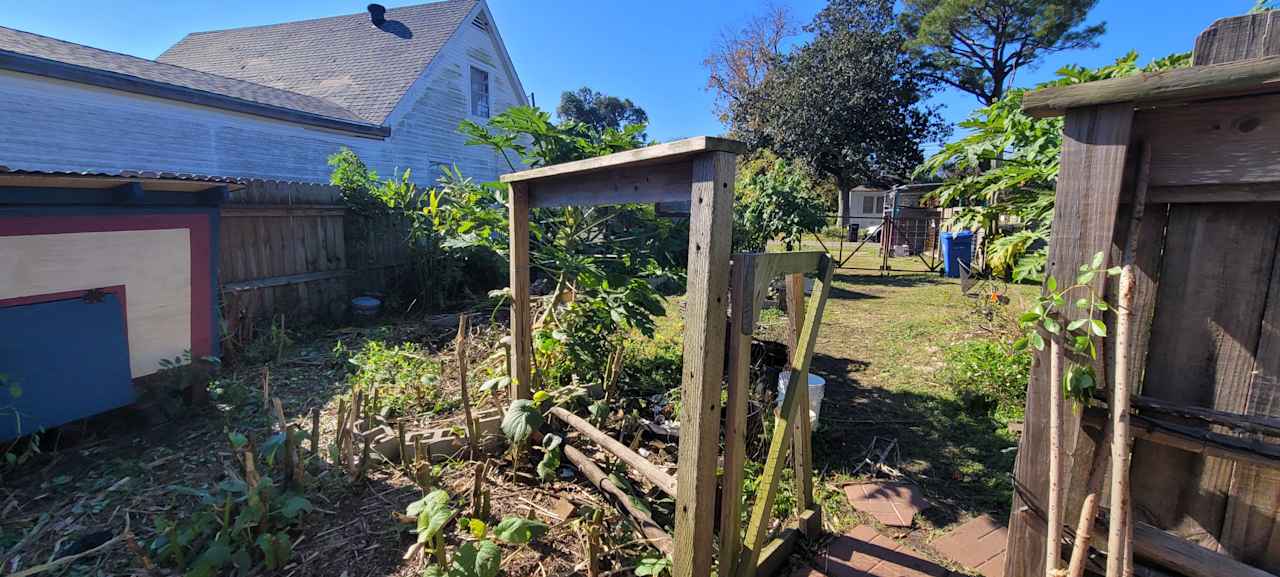 Pelican Gardens