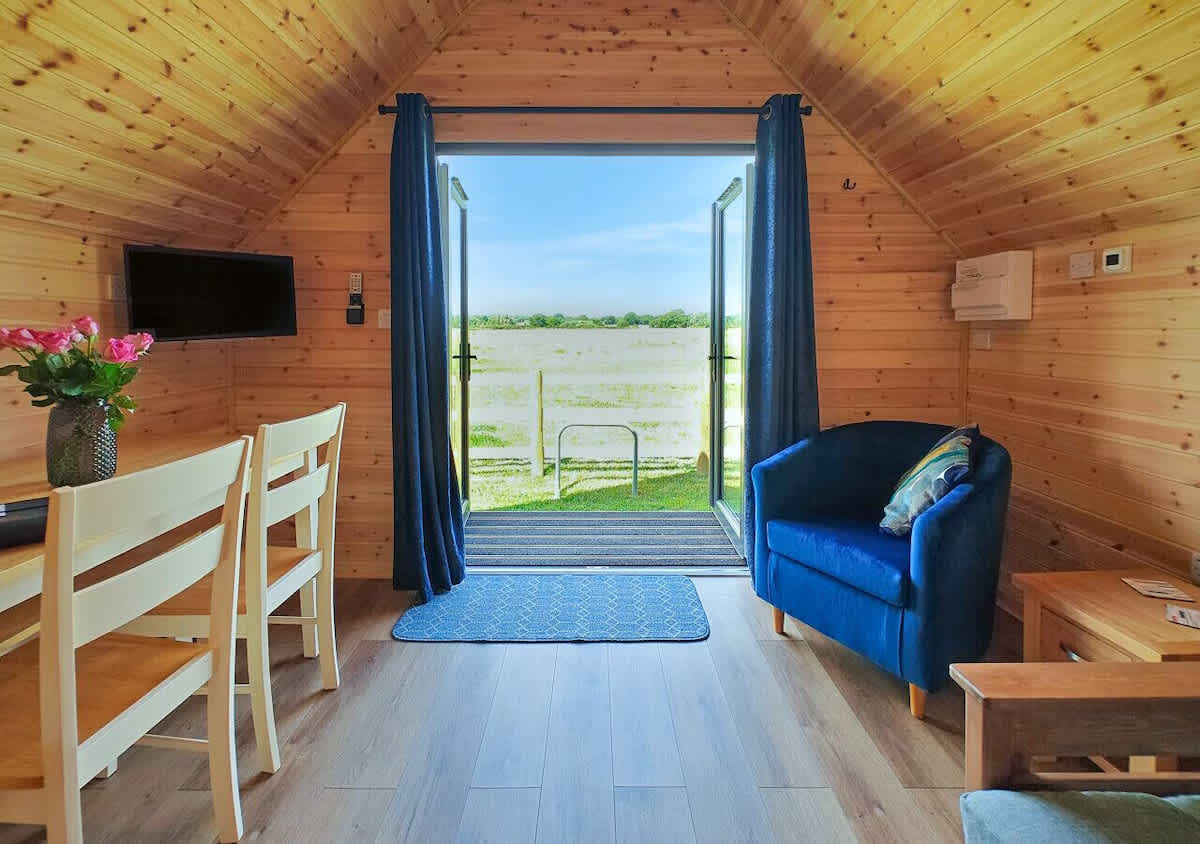 Light Farm Cabins