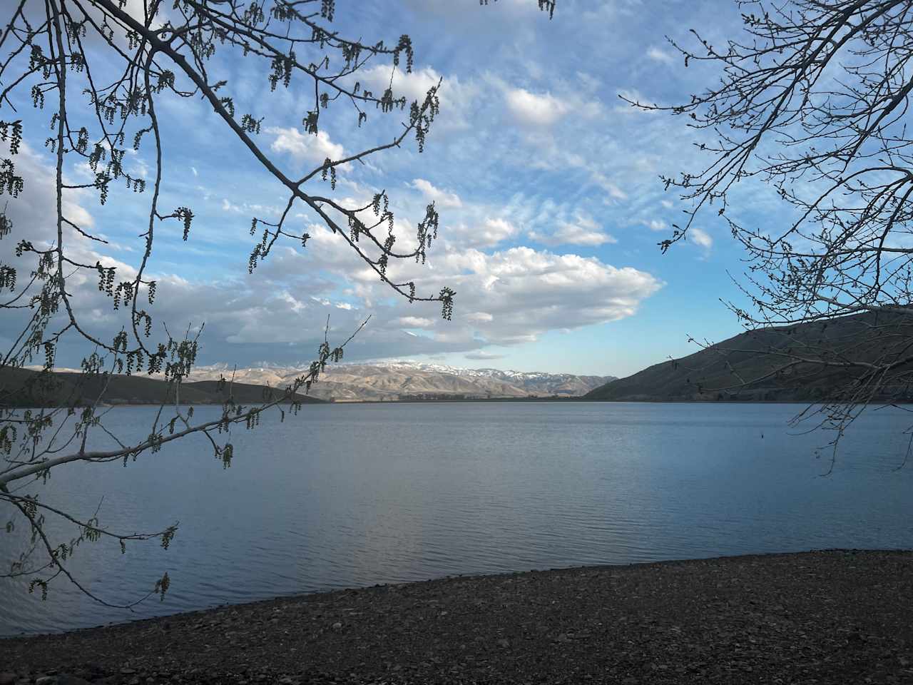 Water front on Topaz Lake